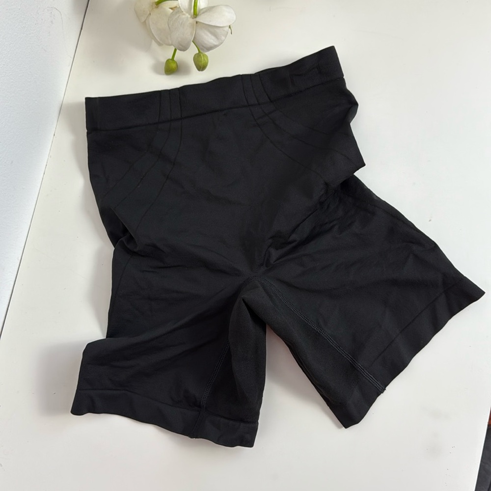 Maidenform Black Mid-Thigh Short